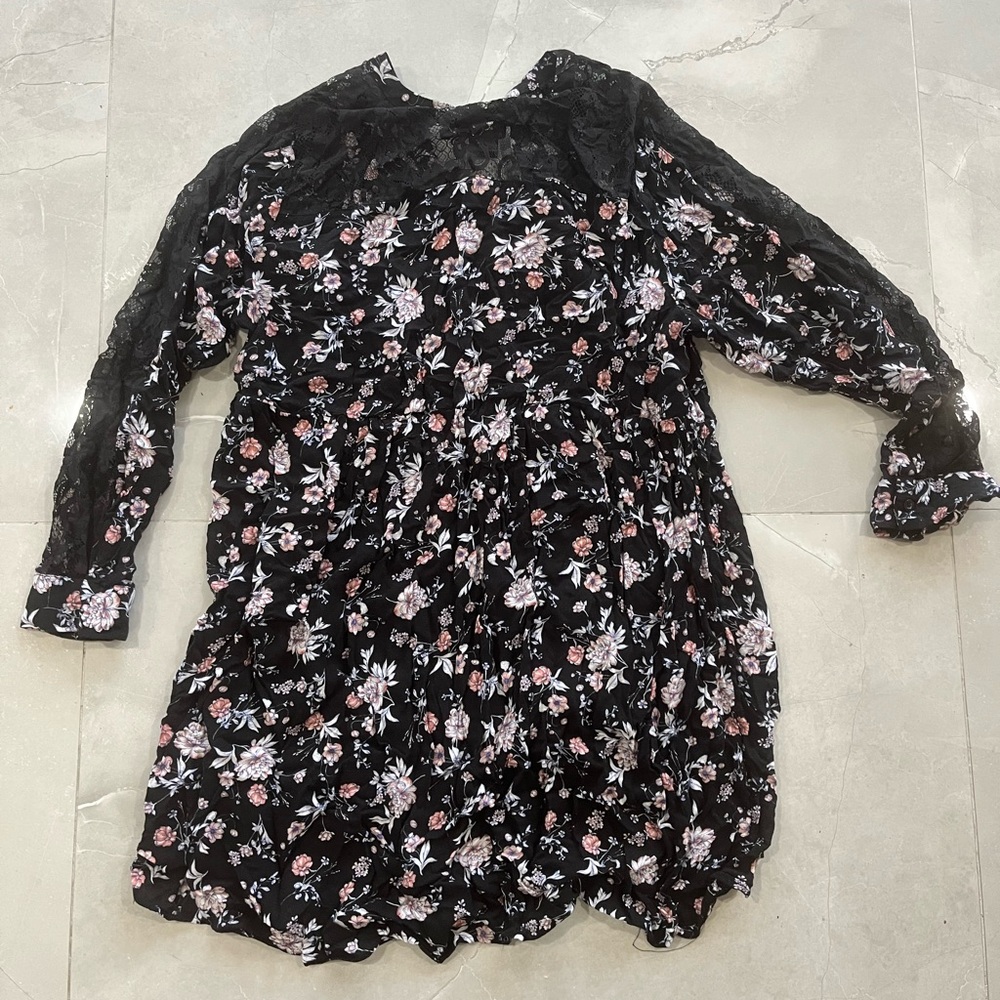 Torrid bundle pack 3 dresses 1 top size 3 - Picture 10 of 13